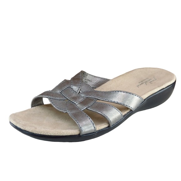 Great Northwest‎ Sz 6 M Silver Slide Synthetic Women Sandals Slaon - Picture 1 of 7